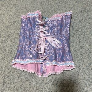 Worn once, this was my Halloween costume!! So cute on